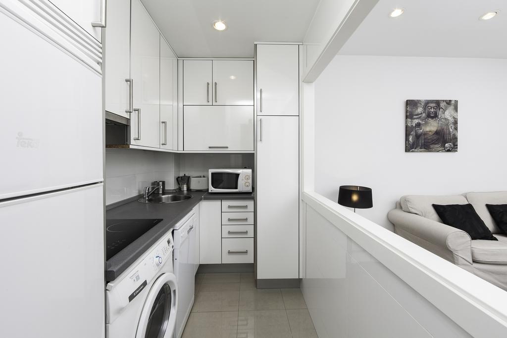 Gran Via Apartment Madrid Exterior photo
