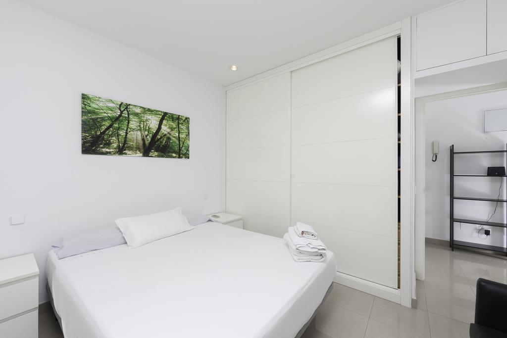 Gran Via Apartment Madrid Exterior photo