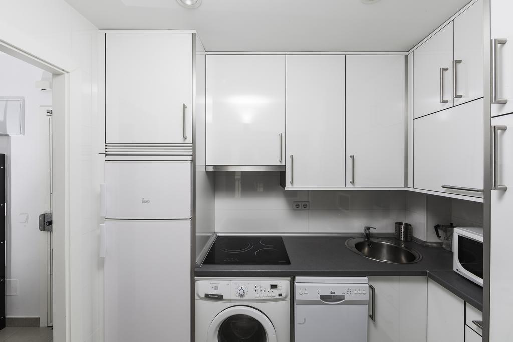 Gran Via Apartment Madrid Exterior photo