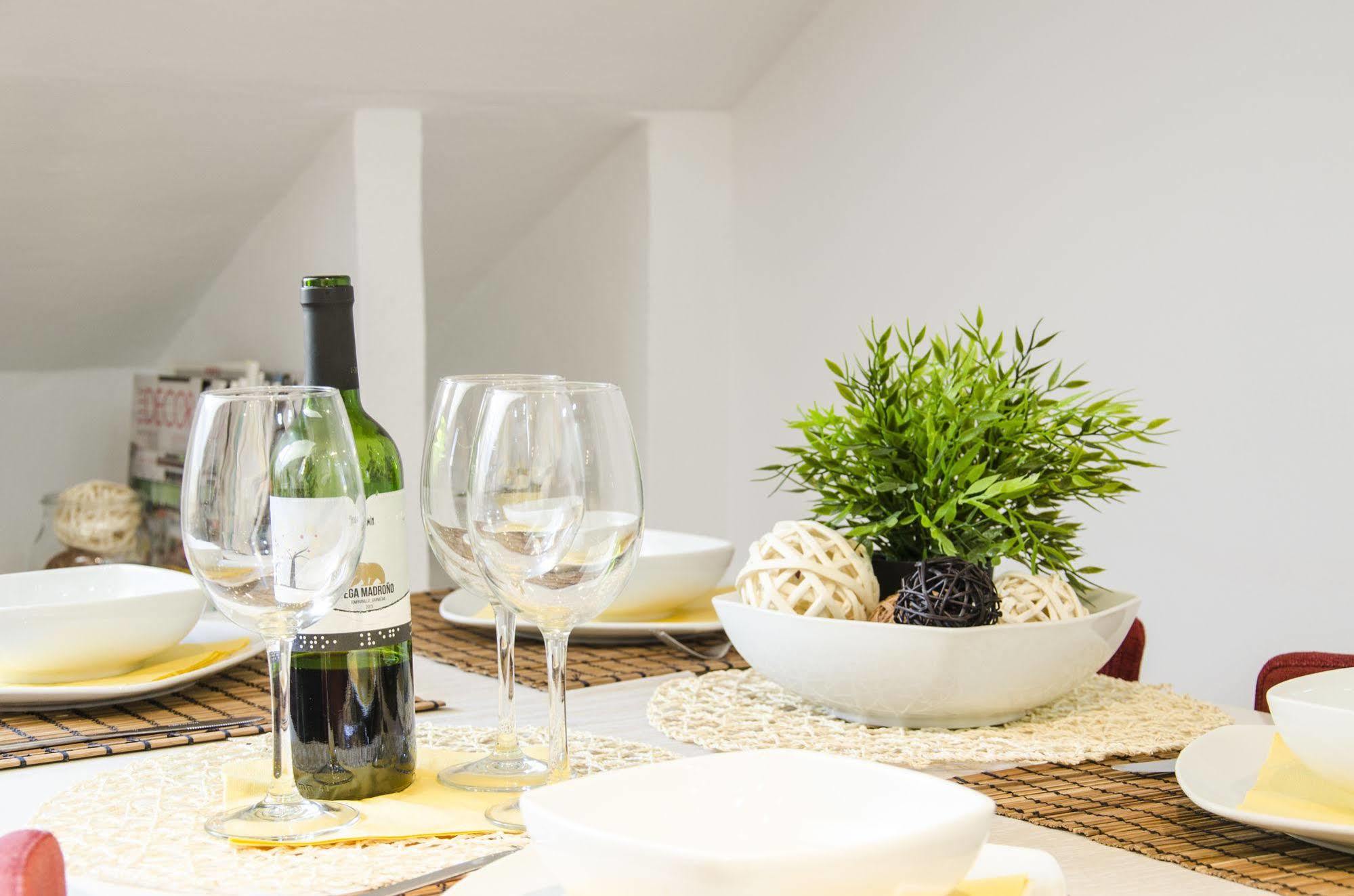 Gran Via Apartment Madrid Exterior photo