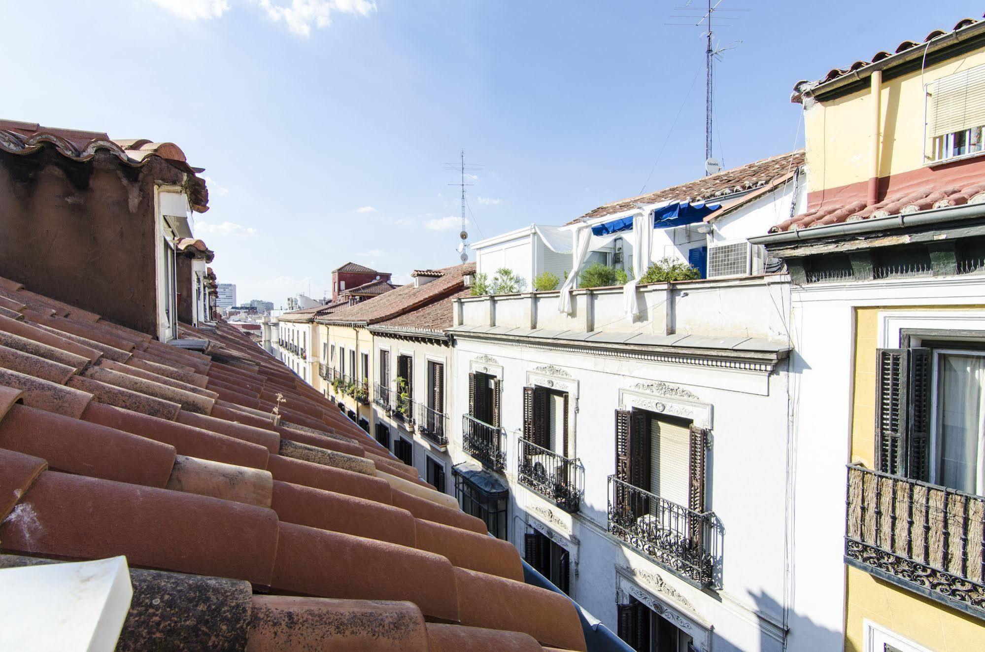 Gran Via Apartment Madrid Exterior photo